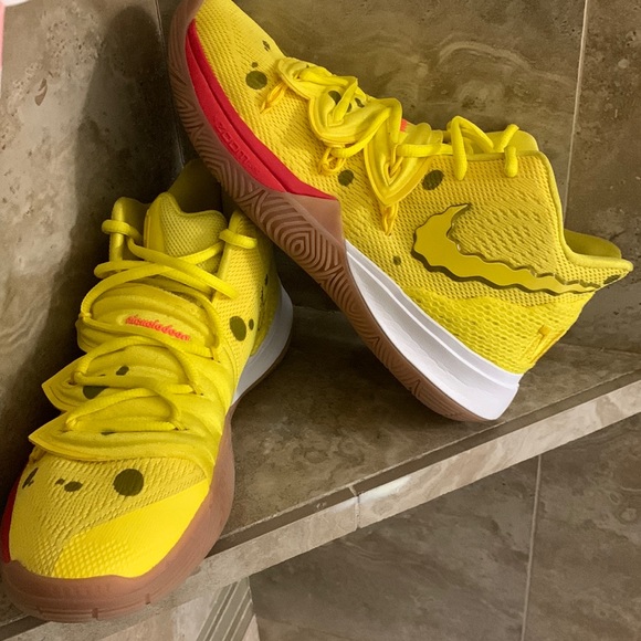 I am selling these because they can not fit and also I only wore them like 2or3